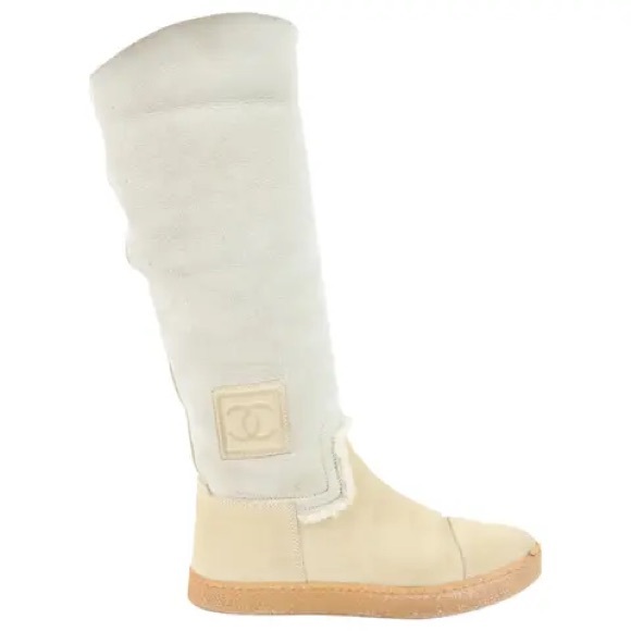 CHANEL Light Beige Sheepskin Snow Boots SZ. 35.5 EU - Picture 1 of 13